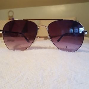 Steve Madden sun glasses